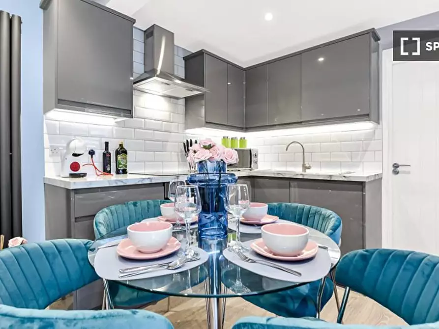 Immagine 15 di Appartamento in affitto  in B College Rd a Tottenham