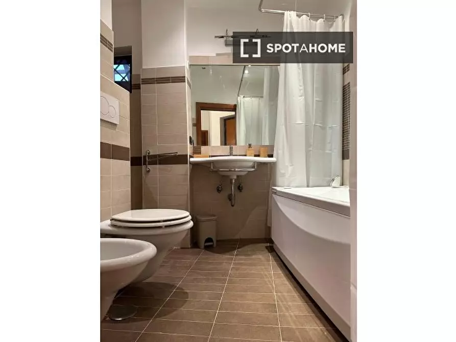 Immagine 6 di Appartamento in affitto  in Via Padova a Roma