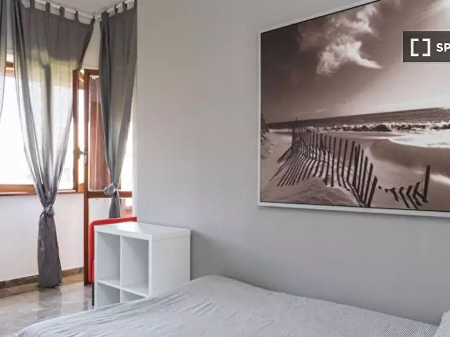 Immagine 2 di Camera condivisa in affitto  in Via Nocera Umbra a Roma