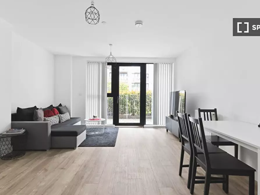 Immagine 9 di Appartamento in affitto  in Lakeside Dr a Brent