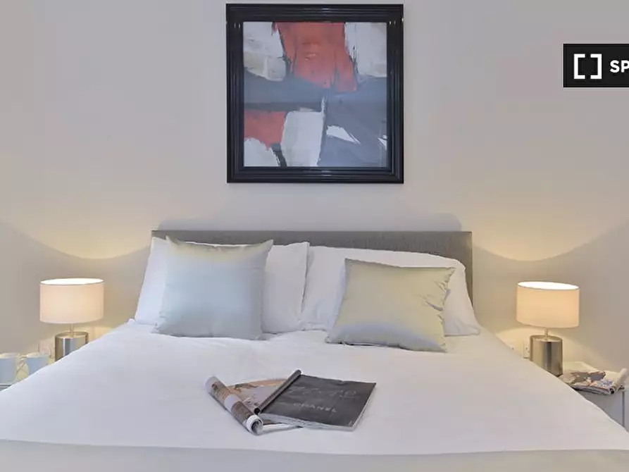 Immagine 10 di Appartamento in affitto  in Sudrey St a Camberwell