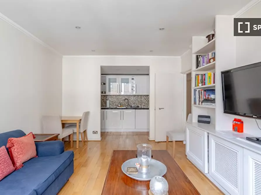 Immagine 12 di Appartamento in affitto  in Earls Ct Rd a Kensington