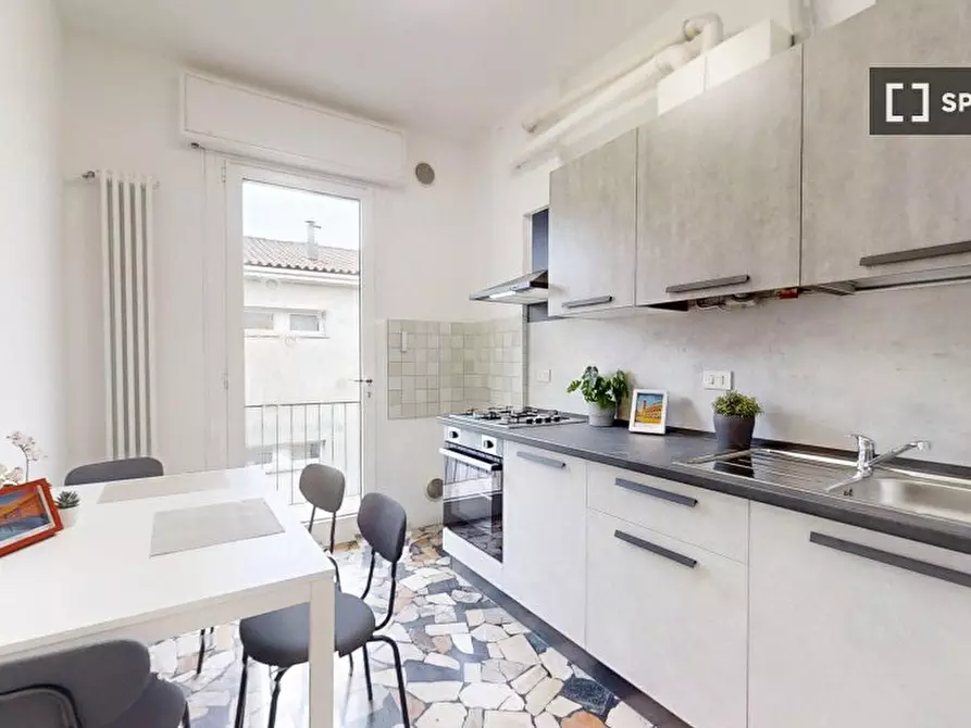 Immagine 6 di Camera condivisa in affitto  in VIA leonardo zize a Padova