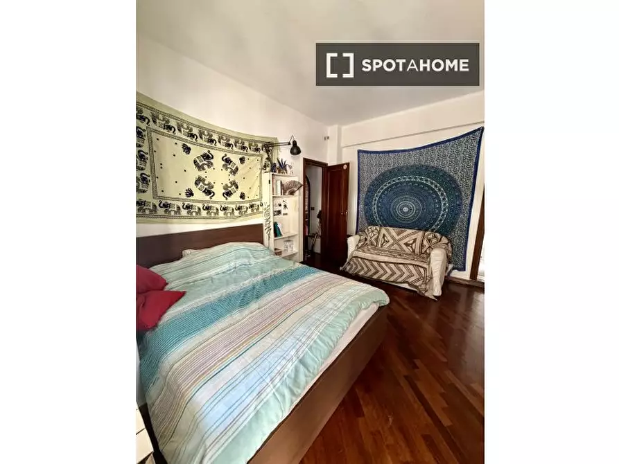 Immagine 2 di Camera condivisa in affitto  in Viale dei Colli Portuensi a Roma