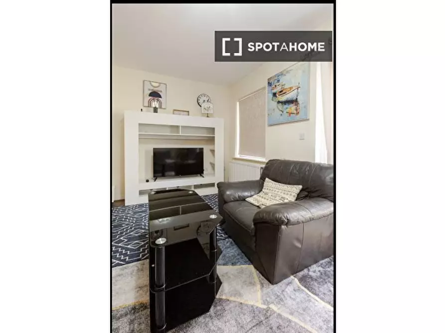 Immagine 11 di Camera condivisa in affitto  in Galleons Dr a Barking