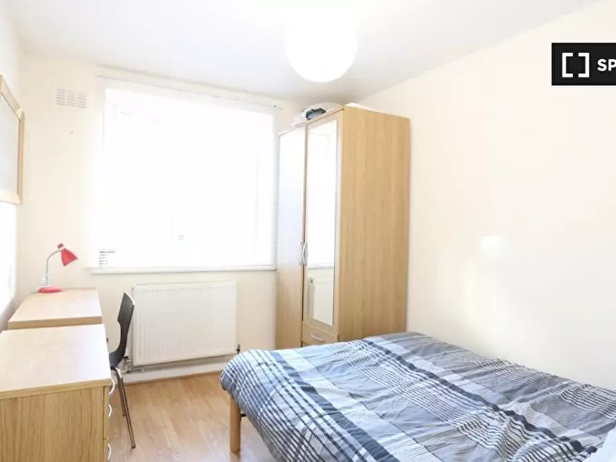 Immagine 2 di Camera condivisa in affitto  in Sheffield Square a Poplar