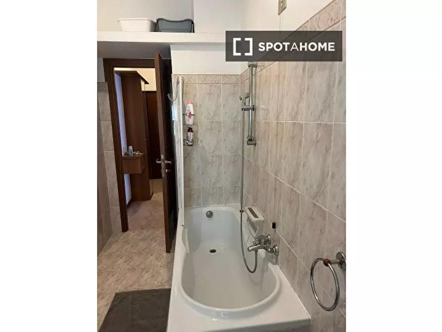 Immagine 17 di Camera condivisa in affitto  in V.le delle Rimembranze di Greco a Milano