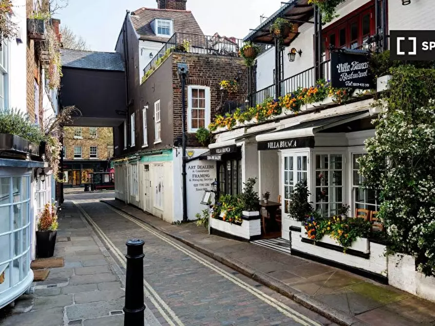 Immagine 11 di Appartamento in affitto  in Rosslyn Hill a Camden Town