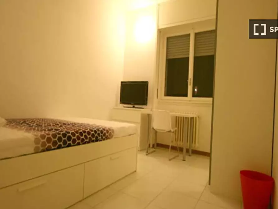 Immagine 1 di Camera condivisa in affitto  in Via Dall'Ongaro a Milano