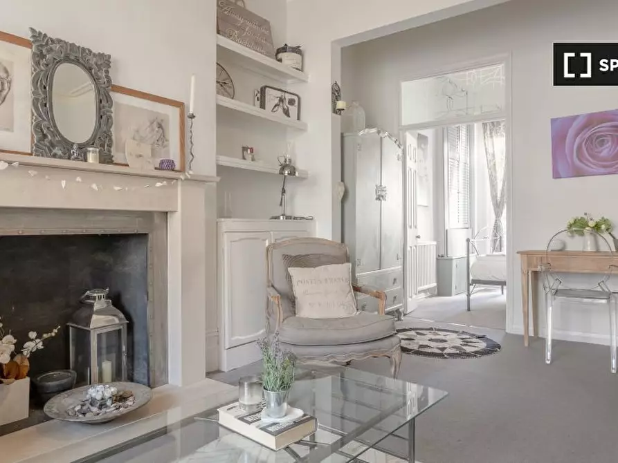 Immagine 18 di Appartamento in affitto  in Queenstown Rd, Battersea, London, UK a Lambeth