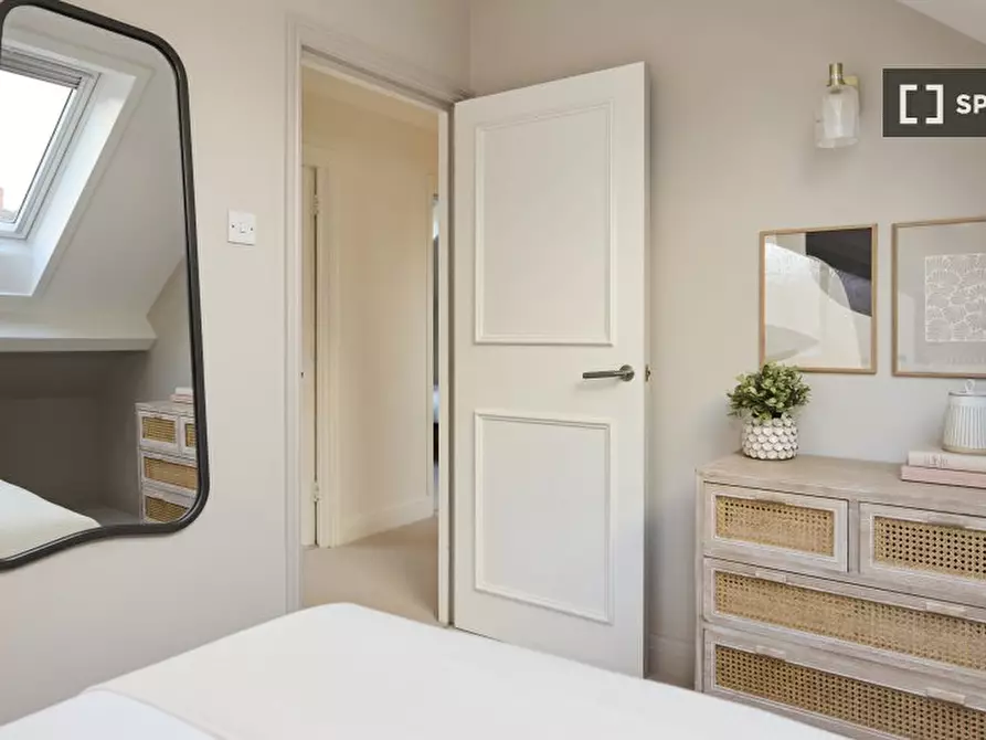 Immagine 5 di Appartamento in affitto  in Macroom Rd a Paddington