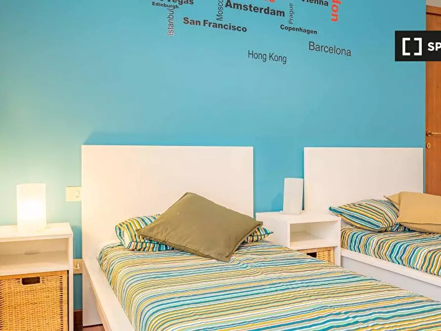 Immagine 6 di Camera condivisa in affitto  in Via Giovanni Battista Morgagni a Milano