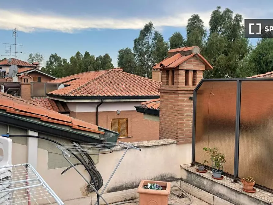 Immagine 15 di Camera condivisa in affitto  in Via Giorgio Sommer a Roma