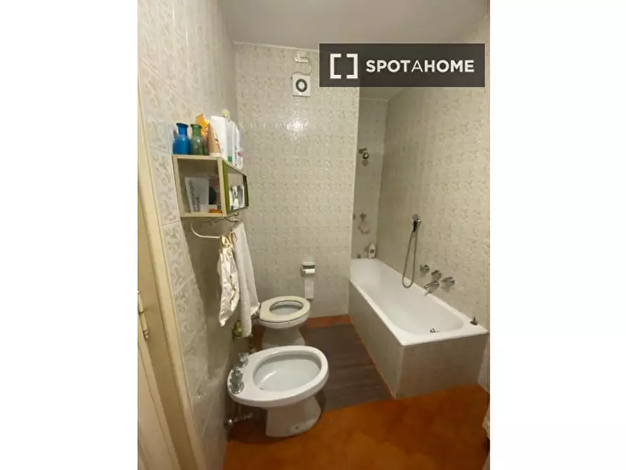 Immagine 7 di Camera condivisa in affitto  in Via Lorenzo di Credi a Milano