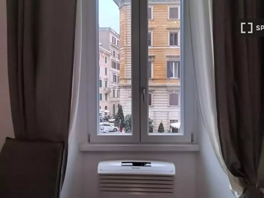 Immagine 10 di Appartamento in affitto  in Via degli Scipioni a Roma