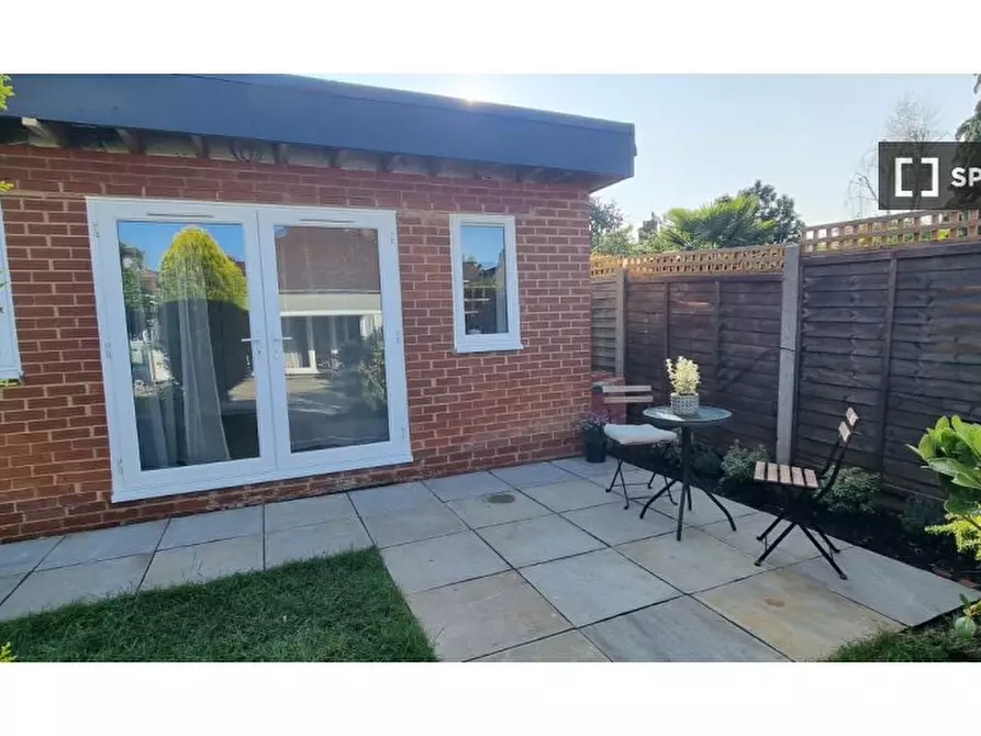 Immagine 12 di Ufficio in affitto  in Eastdean Ave a 