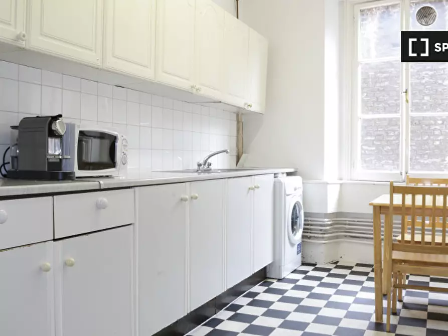 Immagine 4 di Camera condivisa in affitto  in 9 Kensington Mall a Kensington