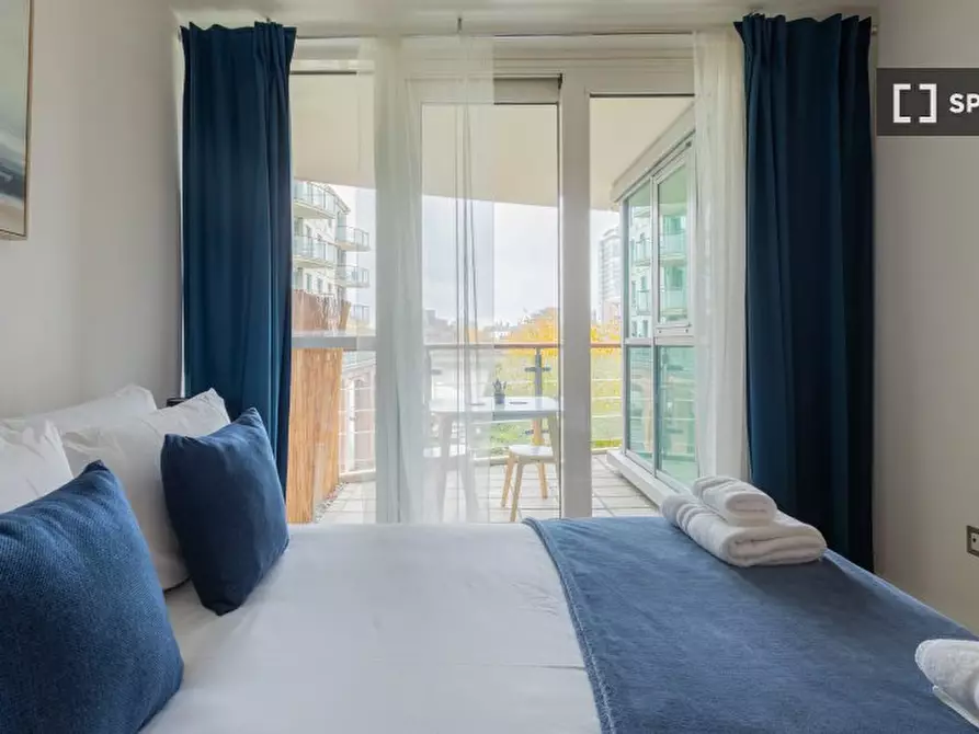 Immagine 3 di Appartamento in affitto  in St George Wharf a Lambeth