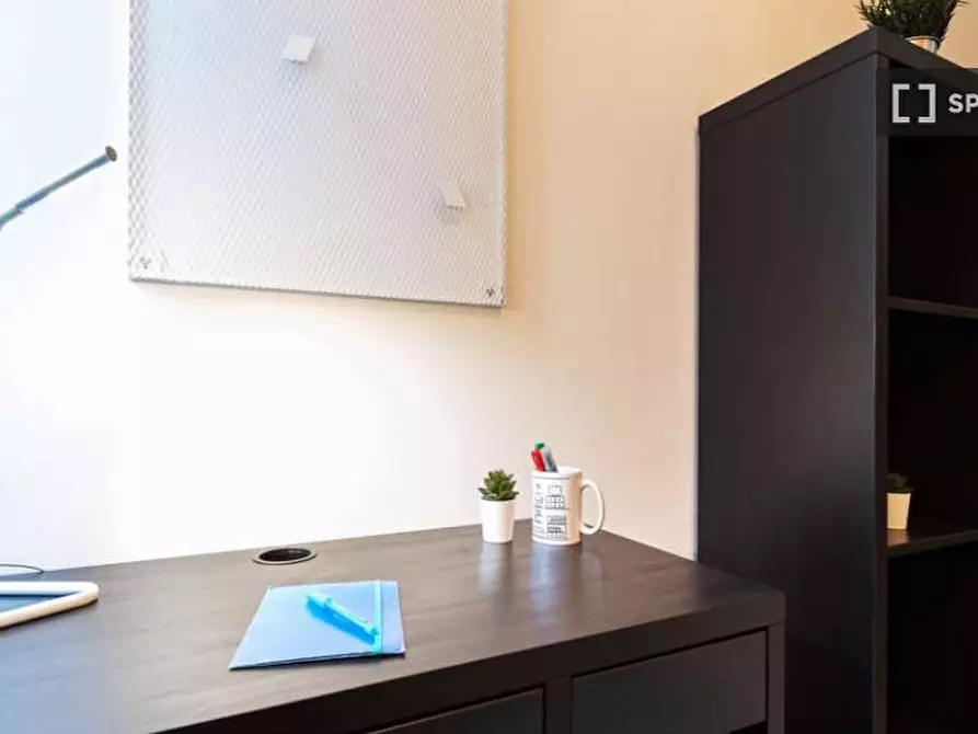 Immagine 5 di Camera condivisa in affitto  in Via dei Fontanili a Milano