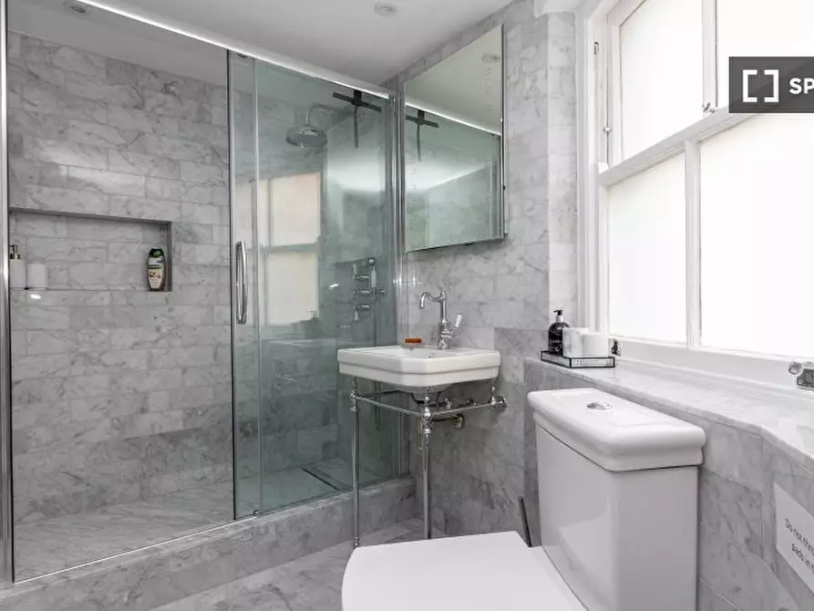 Immagine 5 di Appartamento in affitto  in flat a Camden Town