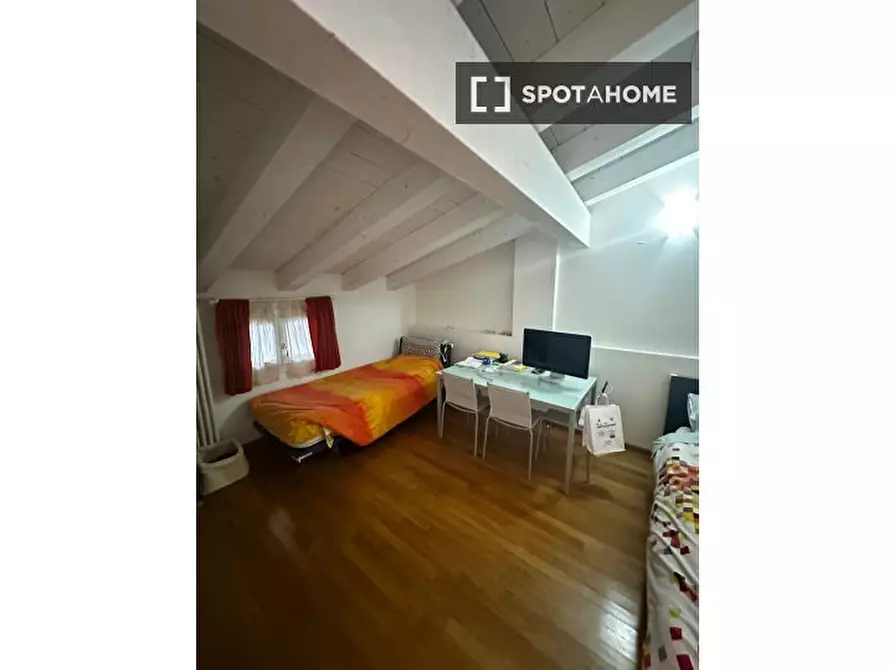 Immagine 2 di Appartamento in affitto  in Via del Borgo di San Pietro a Bologna
