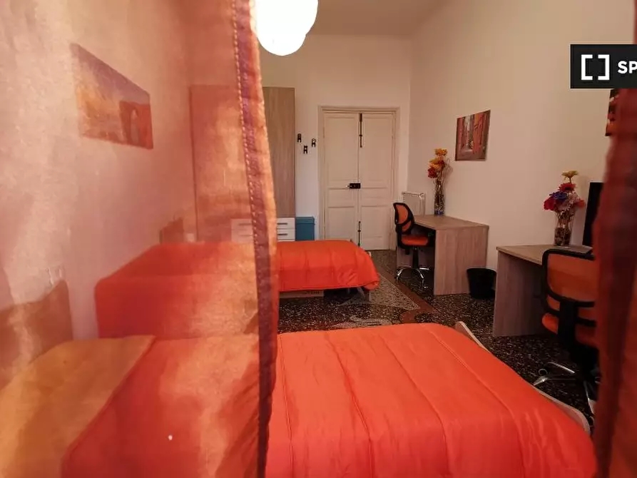 Immagine 9 di Camera condivisa in affitto  in Via Venezia a Genova