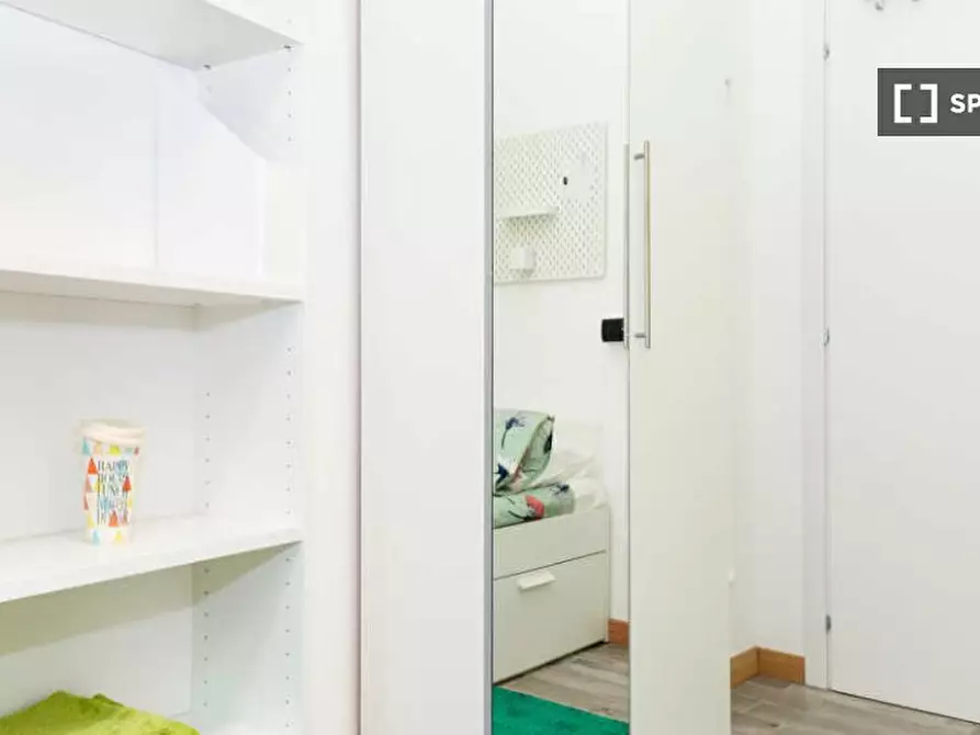 Immagine 6 di Camera condivisa in affitto  in Via Salvatore Barzilai a Milano