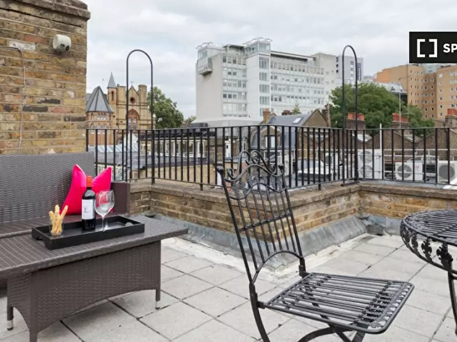 Immagine 12 di Appartamento in affitto  in Neal St a Camden Town