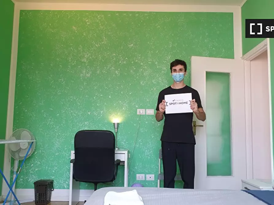 Immagine 16 di Camera condivisa in affitto  in Via Ettore Ponti a Milano