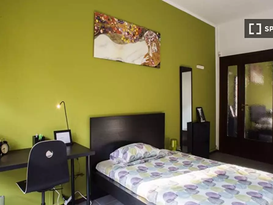 Immagine 3 di Camera condivisa in affitto  in Via Francesco Arese a Milano