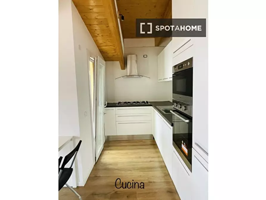 Immagine 10 di Camera condivisa in affitto  in Via Filippo Meda a Paderno Dugnano