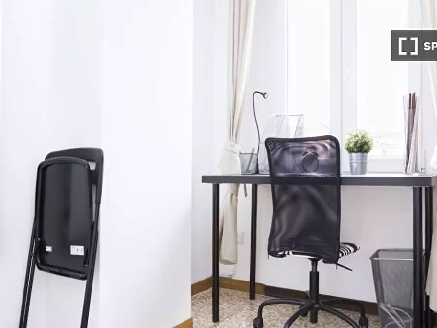 Immagine 4 di Camera condivisa in affitto  in Viale Carlo Espinasse a Milano