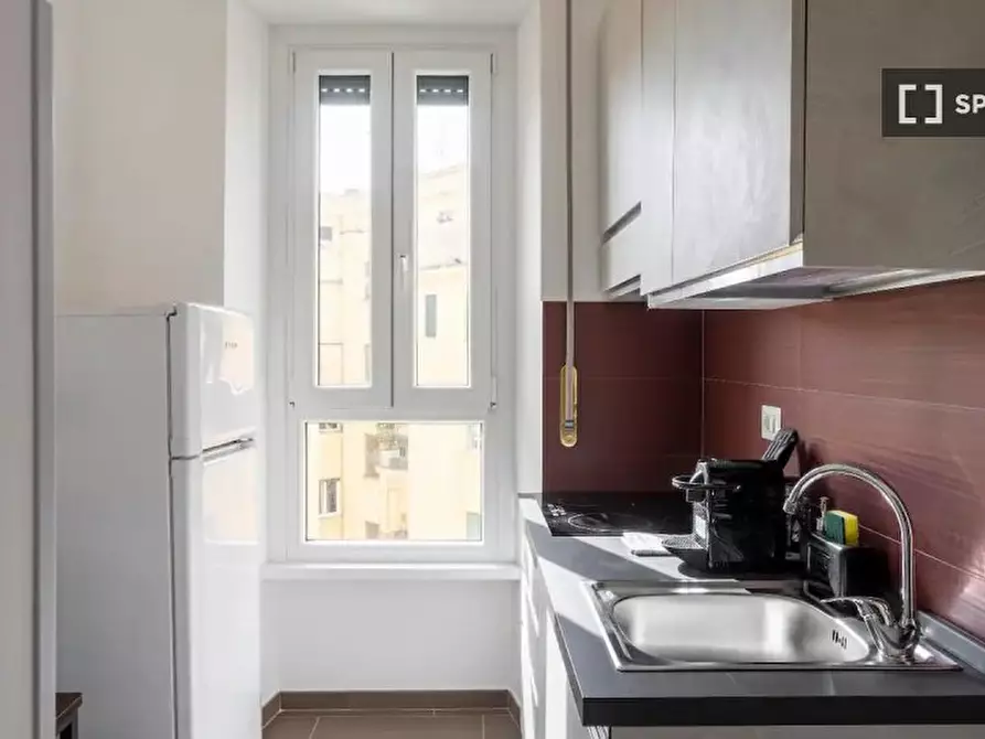 Immagine 5 di Appartamento in affitto  in Via Vercelli a Roma