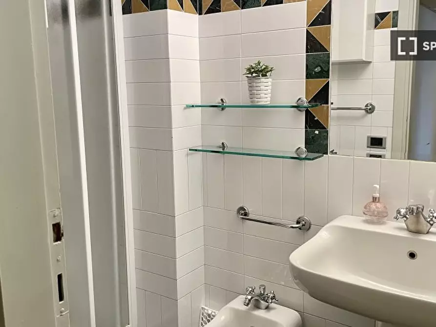 Immagine 15 di Camera condivisa in affitto  in Gustavo Modena a Firenze