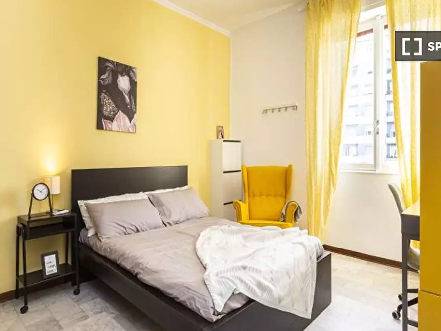 Immagine 2 di Camera condivisa in affitto  in VIALE LUCANIA a Milano