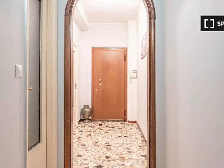Immagine 15 di Camera condivisa in affitto  in Via Angera a Milano