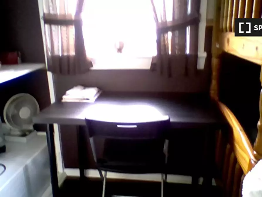 Immagine 4 di Camera condivisa in affitto  in burdiehouse avenue a Moredun