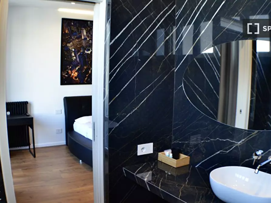 Immagine 15 di Appartamento in affitto  in Piazza Luigi di Savoia a Milano