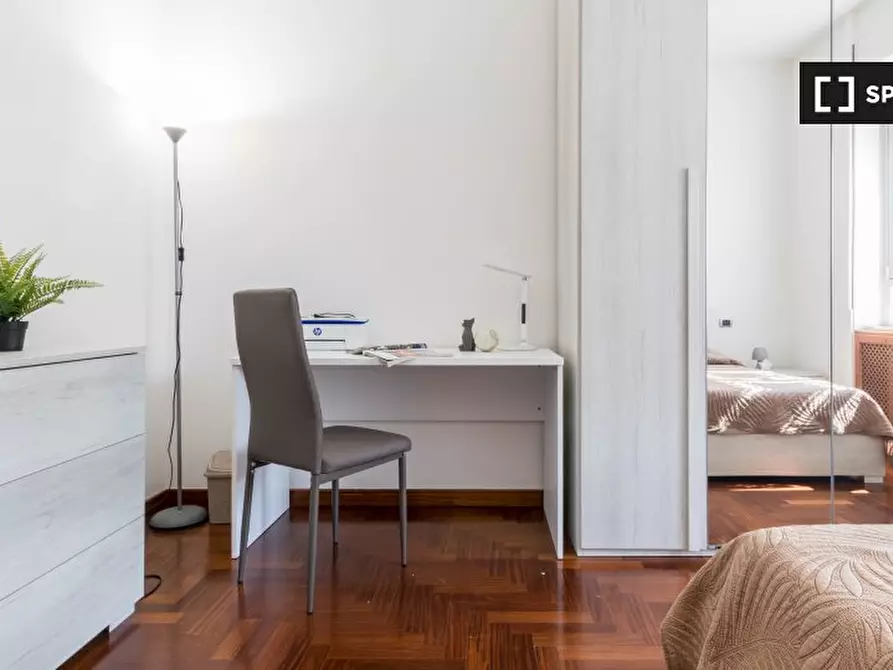 Immagine 3 di Camera condivisa in affitto  in Via Guido Guarini Matteucci a Milano