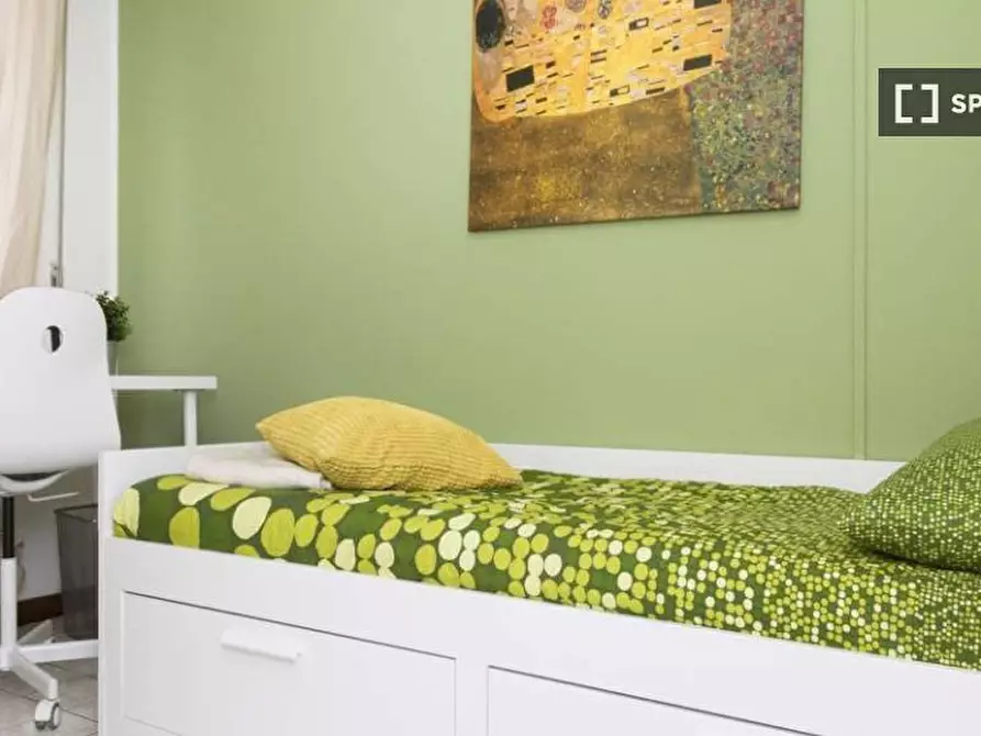 Immagine 1 di Camera condivisa in affitto  in Viale Carlo Espinasse a Milano