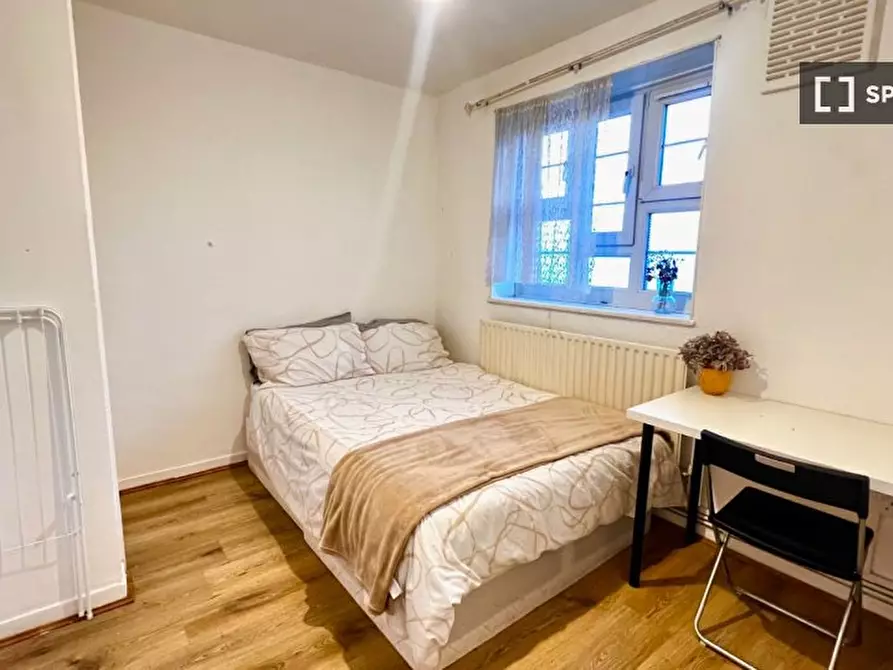 Immagine 1 di Camera condivisa in affitto  in Shandy St a Poplar