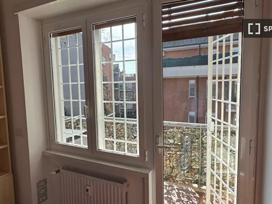 Immagine 5 di Camera condivisa in affitto  in Via Domenico Oliva a Roma