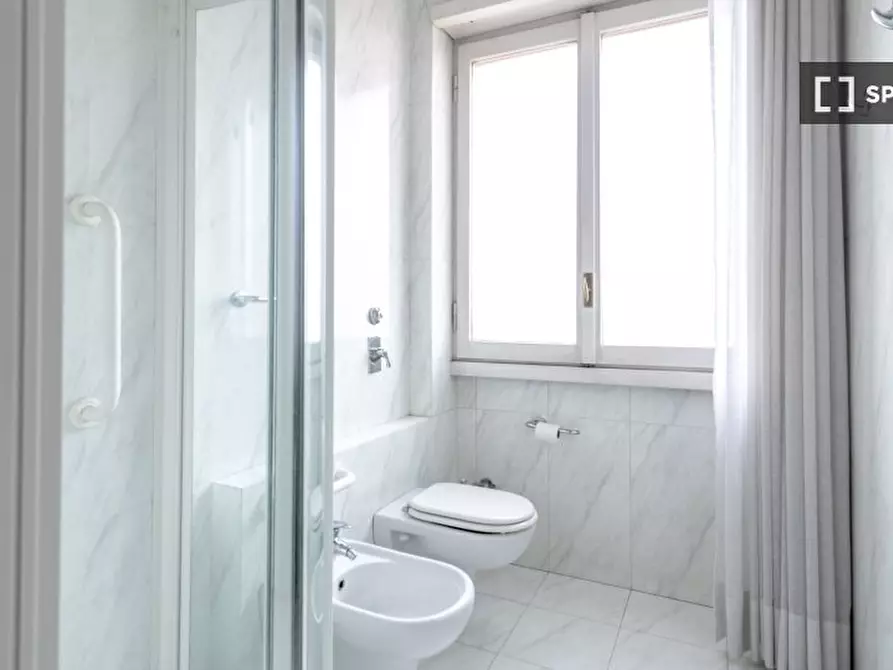 Immagine 18 di Camera condivisa in affitto  in Via Copernico a Milano