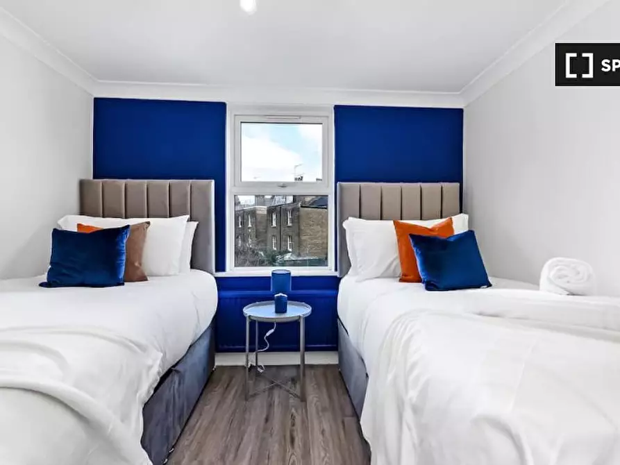 Immagine 2 di Appartamento in affitto  in Flat C Agincourt Road Greater London NW3 2PA a Camden Town