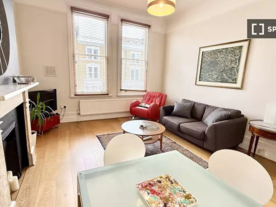 Immagine 3 di Appartamento in affitto  in Sinclair Rd a Hammersmith