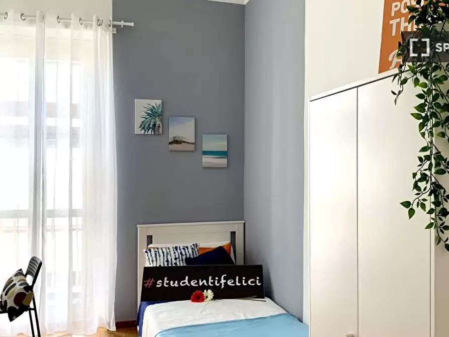 Immagine 1 di Camera condivisa in affitto  in Via Caraglio a Torino