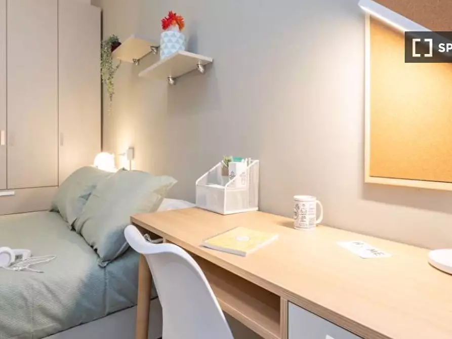 Immagine 4 di Camera condivisa in affitto  in Via Salasco a Milano