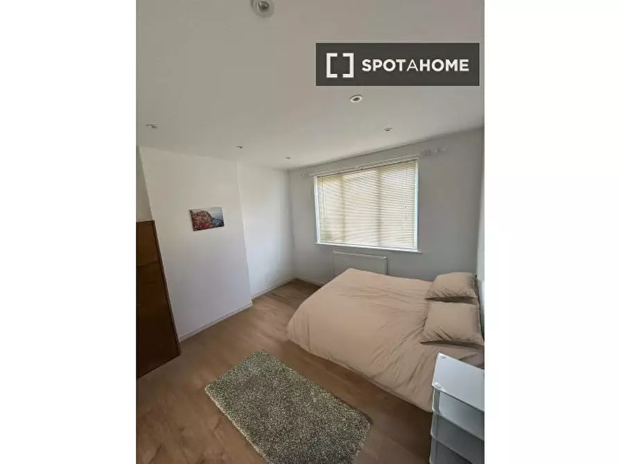 Immagine 13 di Camera condivisa in affitto  in Woodmansterne Road a Lambeth