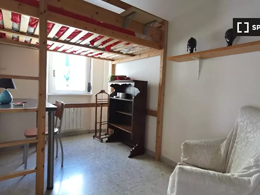 Immagine 1 di Camera condivisa in affitto  in Via Sandro Sandri a Roma