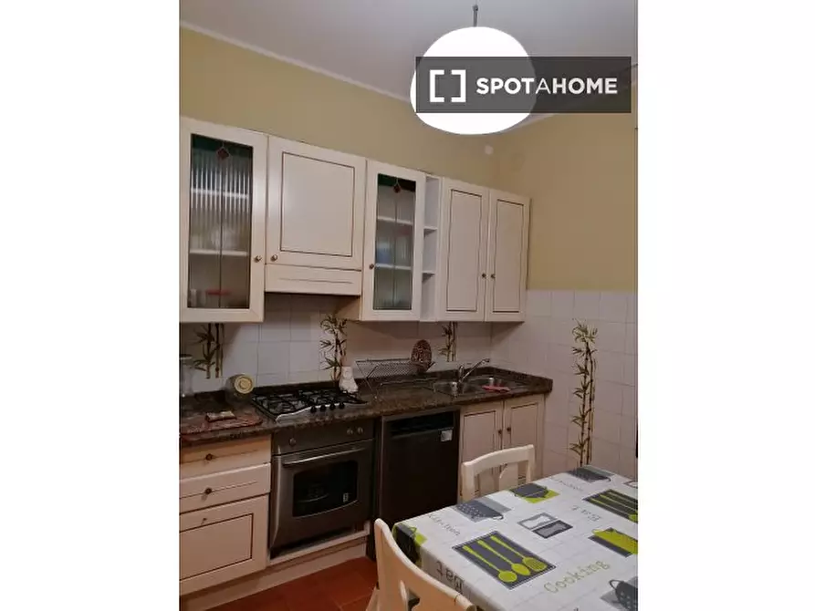 Immagine 6 di Camera condivisa in affitto  in Via Montello a Padova